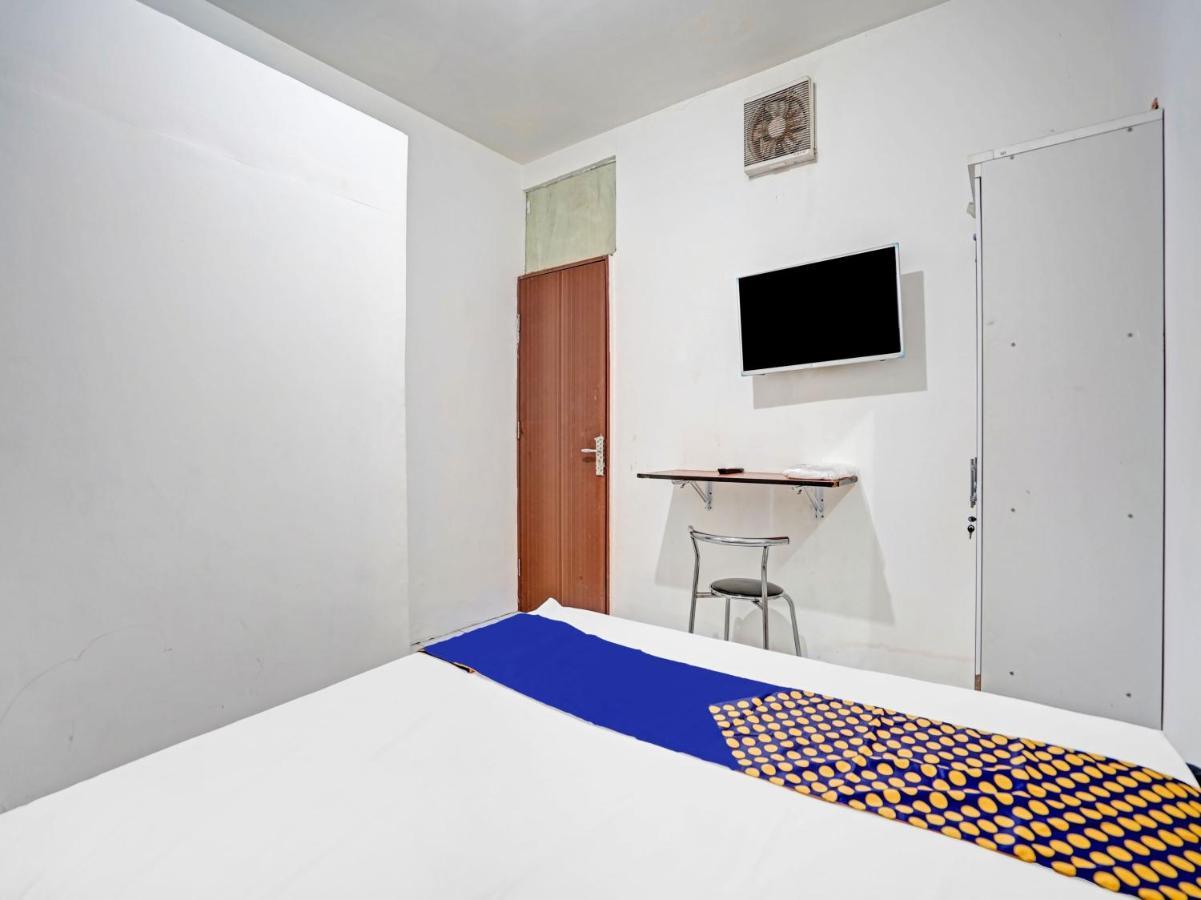 Oyo 90403 Gosepa Ngagel Hotel Сурабая Екстериор снимка