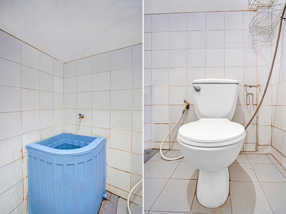 Oyo 90403 Gosepa Ngagel Hotel Сурабая Екстериор снимка